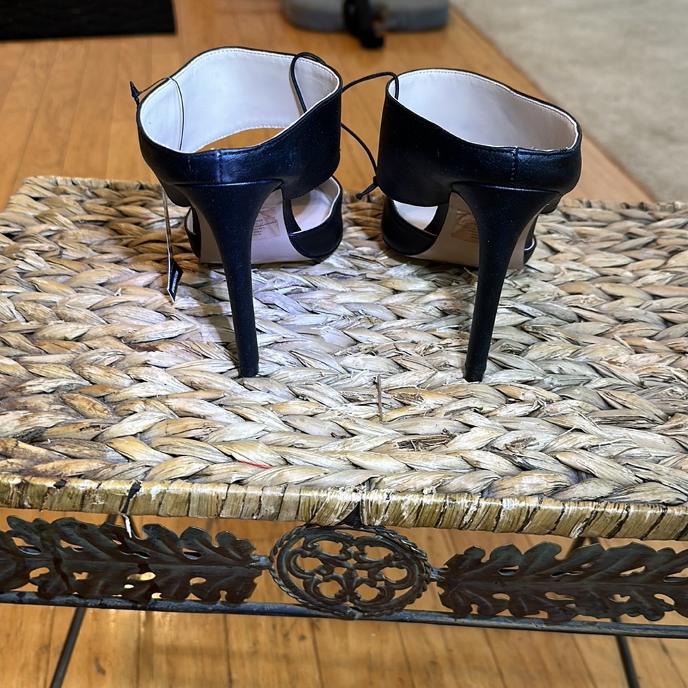 Express High Heels - Picture 4 of 7